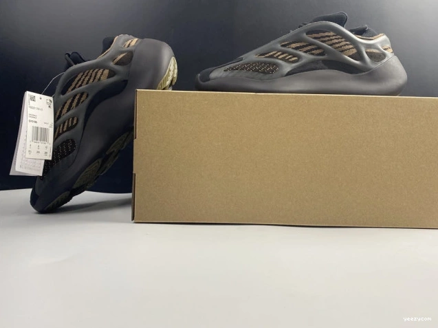 GY0189 V3 YEEZY 700 ADIDAS 0923
